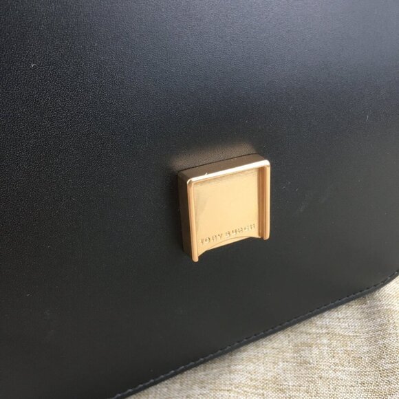 Tory Burch Black and Gold Chain Bag - Picture 8 of 10